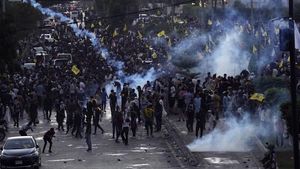 Demo Protes Pembunuhan Pimpinan Hizbullah di Pakistan Ricuh!