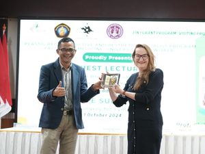 Tingkatkan Pengetahuan Kanker Payudara, RSSA Hadirkan Ahli Asal Finlandia Tingkatkan Pengetahuan Kanker Payudara, RSSA Hadirkan Ahli Asal Finlandia