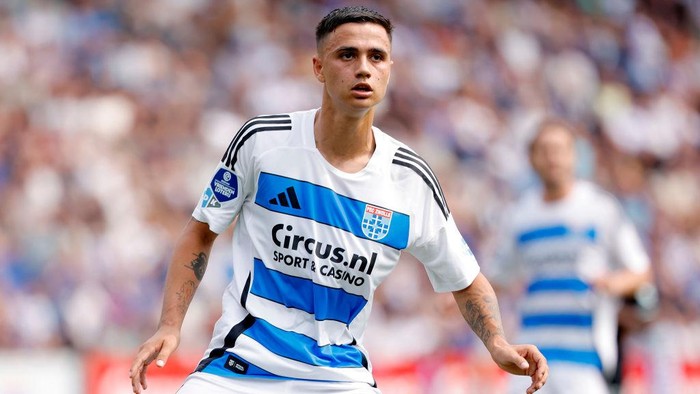 Eliano Reijnders ZWOLLE, NETHERLANDS - AUGUST 18: Eliano Reijnders of PEC Zwolle during the Dutch Eredivisie match between PEC Zwolle v Feyenoord at the MAC3PARK Stadium on August 18, 2024 in Zwolle Netherlands (Photo by Jeroen van den Berg/Soccrates/Getty Images)
