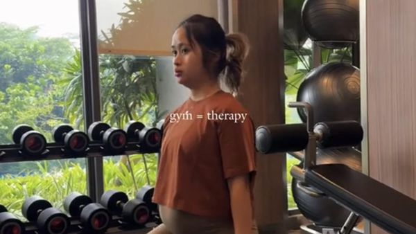 7 Foto Gritte Agatha saat Nge-gym Disorot, Tetap Olahraga Meski Hamil Besar