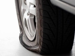 Sedia Perkakas Sebelum Ban Bocor saat Libur Panjang