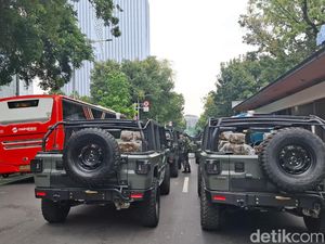 Ada Gladi Resik HUT Ke-79 TNI, Lalin Jl Medan Merdeka Selatan Macet Ada Gladi Resik HUT Ke-79 TNI, Lalin Jl Medan Merdeka Selatan Macet