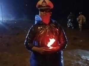 Sempat Diterjang Banjir-Longsor, Aek Latong Tapsel Sudah Bisa Dilewati Sempat Diterjang Banjir-Longsor, Aek Latong Tapsel Sudah Bisa Dilewati