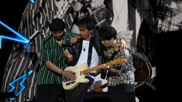 Konser Sheila On 7 di Bandung Konser Sheila On 7 di Bandung