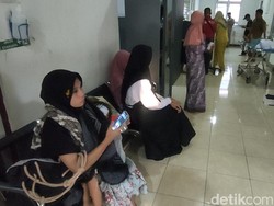 41 Warga Cianjur Diduga Keracunan Nasi Kotak Tahlilan, 4 Orang Dibawa ke RS