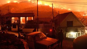 Yunani Berkobar Dilanda Kebakaran Hutan