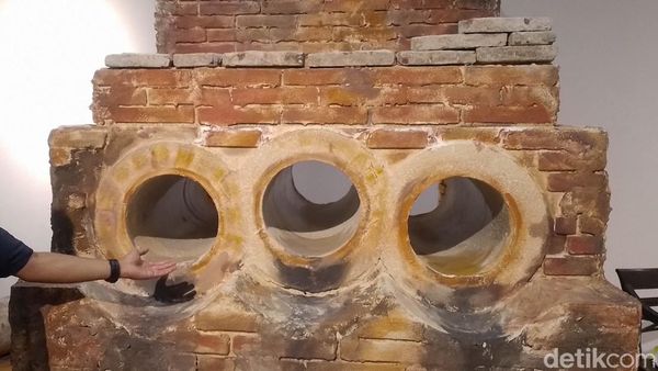 Melihat Artefak Zaman Belanda di Pameran Jakarta dari Bawah Tanah