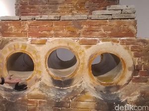 Melihat Artefak Zaman Belanda di Pameran Jakarta dari Bawah Tanah