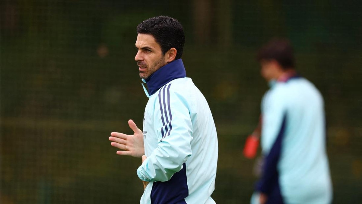 MIkel Arteta minta Arsenal tak pandang remeh Paris Saint-Germain (Action Images via Reuters/Matthew Childs)
