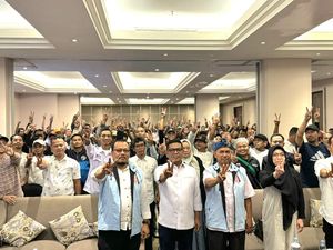 100 Ribu Buruh di Banten Nyatakan Dukungan ke Pasangan Andra Soni-Dimyati 100 Ribu Buruh di Banten Nyatakan Dukungan ke Pasangan Andra Soni-Dimyati