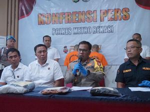 Patroli Malam Modus Ayah-Anak Pemilik Ponpes di Bekasi Cabuli Santriwati Patroli Malam Modus Ayah-Anak Pemilik Ponpes di Bekasi Cabuli Santriwati