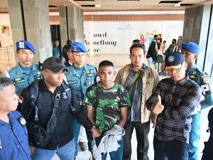 Terbongkar Tentara Gadungan Gaya-gayaan Saat Gladi HUT TNI di Monas Terbongkar Tentara Gadungan Gaya-gayaan Saat Gladi HUT TNI di Monas
