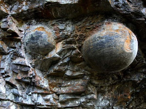 Ada Gunung Bertelur di China, Ini Penjelasannya