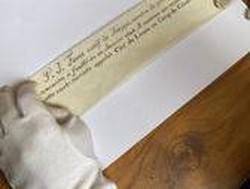 Penemuan Botol Kaca Berusia 200 Tahun Berisi Catatan, Arkeolog Ungkap Pesannya