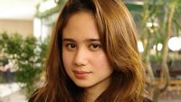 Potret Tissa Biani Hangout Bareng Teman, Wajah Tanpa Makeup Curi Atensi