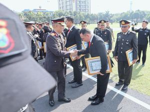 Penghargaan untuk AKBP Mirzal Usai Bongkar Narkoba Jaringan Internasional Penghargaan untuk AKBP Mirzal Usai Bongkar Narkoba Jaringan Internasional