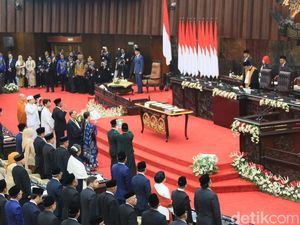 580 Anggota DPR Dilantik, Guntur Sasono-Annisa Mahesa Pimpinan Sementara 580 Anggota DPR Dilantik, Guntur Sasono-Annisa Mahesa Pimpinan Sementara