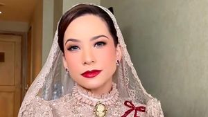 Foto: Gaya Rachel Maryam Dilantik Jadi Anggota DPR, Pakai Kebaya Couture