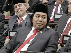Video Komeng Protes Ditugasi Bahas Pertanian: Saya Harus Belajar ke Mana? Video Komeng Protes Ditugasi Bahas Pertanian: Saya Harus Belajar ke Mana?