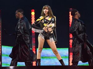 7 Gaya Lisa BLACKPINK Tampilkan Lagu Baru Diduga Tentang Frederic Arnault 7 Gaya Lisa BLACKPINK Tampilkan Lagu Baru Diduga Tentang Frederic Arnault