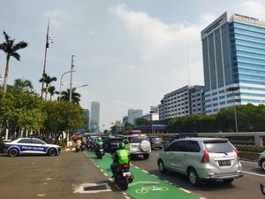 Lalin Jl Gatsu Macet hingga Slipi Jelang Pelantikan Anggota Parlemen 2024-2029