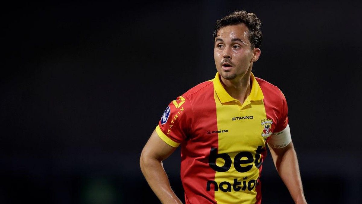 Mats Deijl tidak mendapat persetujuan FIFA membela Timnas Malaysia. (Foto: Rico Brouwer/Soccrates/Getty Images)