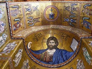 Melihat Kemilau Mosaik Emas di Katedral Monreale