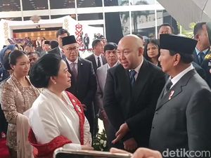 Puan Ngobrol dengan Prabowo Usai Pelantikan Anggota DPR, Ada Didit Puan Ngobrol dengan Prabowo Usai Pelantikan Anggota DPR, Ada Didit