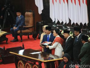 Potret Guntur Sasono-Annisa Mahesa Jadi Pimpinan Sementara DPR Potret Guntur Sasono-Annisa Mahesa Jadi Pimpinan Sementara DPR