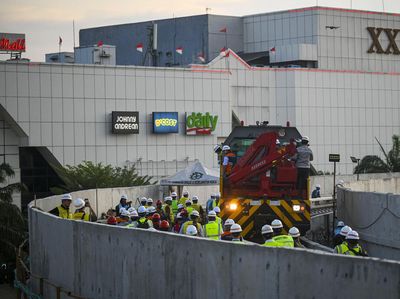 Potret Uji Coba LRT Jakarta Jalur Velodrome-Rawamangun