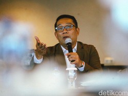 Jurus Ridwan Kamil Atasi Macet Jakarta: Pakai Perahu di Sungai-Flyover Diperluas