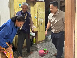 Saat Cawabup Luhur Bantu Warga Kurang Mampu Cuci Darah ke RS Darmayu