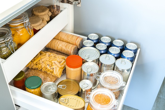 Stok masakan di kantor Muak Makanan di Kantor Selalu Hilang, Ternyata Dicuri Teman Sendiri