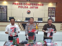 Polisi Tangkap 12 Orang Terkait Pesta Seks Tukar Pasangan di Batu