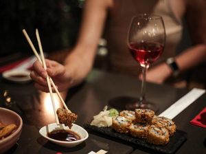 3 Minuman Ini Paling Cocok Dinikmati Saat Makan Sushi 3 Minuman Ini Paling Cocok Dinikmati Saat Makan Sushi