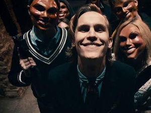 Sinopsis Film The Purge, Saat Malam Tanpa Hukum Sinopsis Film The Purge, Saat Malam Tanpa Hukum