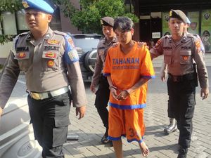 Dijanjikan Pekerjaan di Sidoarjo, 4 Anak Ini Justru Dijual ke Pria Hidung Belang Dijanjikan Pekerjaan di Sidoarjo, 4 Anak Ini Justru Dijual ke Pria Hidung Belang