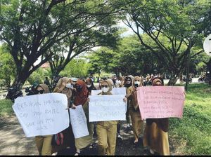 549 PPPK Guru Bolaang Mongondow Keluhkan Gaji 5 Bulan Belum Dibayarkan 549 PPPK Guru Bolaang Mongondow Keluhkan Gaji 5 Bulan Belum Dibayarkan