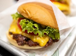 Burger Dikenal Amerika Abad 19 Disajikan Pakai Roti Tawar