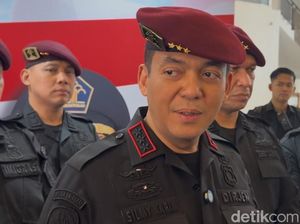 Silmy Karim Beberkan Alasan Petugas Imigrasi Dibekali Senjata Api Silmy Karim Beberkan Alasan Petugas Imigrasi Dibekali Senjata Api
