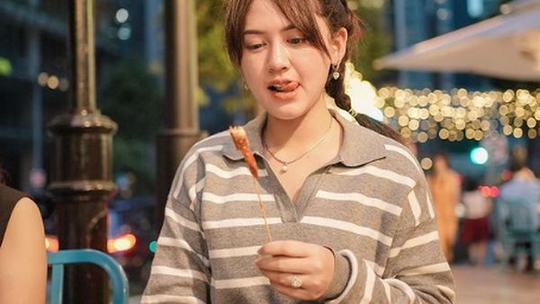 Happy Asmara Doyan Kulineran, Makan Enak di Bali hingga Luar Negeri