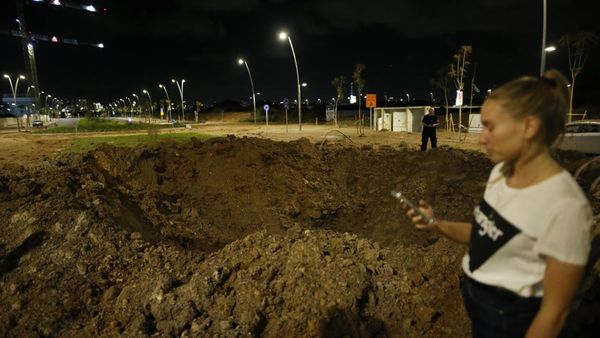 Iran Tembak 180 Rudal ke Israel, Berhasil Bobol Iron Dome
