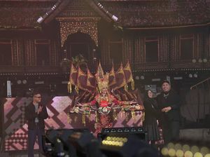 Ivan Gunawan Kolaborasi dengan Arief Muhammad untuk Miss Grand International 2024 Ivan Gunawan Kolaborasi dengan Arief Muhammad untuk Miss Grand International 2024