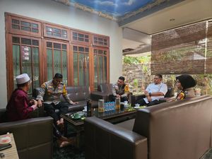 Kapolres Kediri Sowan Kiai Sepuh Jelang Pilkada 2024