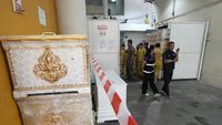 Keluarga Korban Bus Sekolah Terbakar di Bangkok Datangi RS Forensik