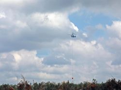 5 Helikopter Dikerahkan Water Bombing 4 Daerah di Sumsel