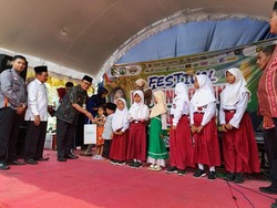 Pemkab Demak Beri Bantuan ATENSI ke 1.052 Anak Yatim Piatu