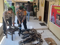 Polsek Manggala Musnahkan 150 Knalpot Brong Hasil Razia di Makassar