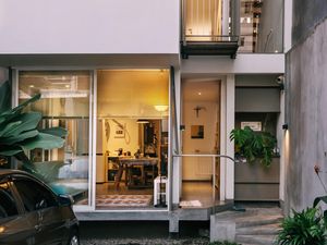 Arsitek Bagi Tips Desain Rumah Lega dan Nyaman buat Lahan Sempit Arsitek Bagi Tips Desain Rumah Lega dan Nyaman buat Lahan Sempit