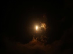 Rudal Iran Hantam Wilayah Dekat Markas Mossad di Tel Aviv